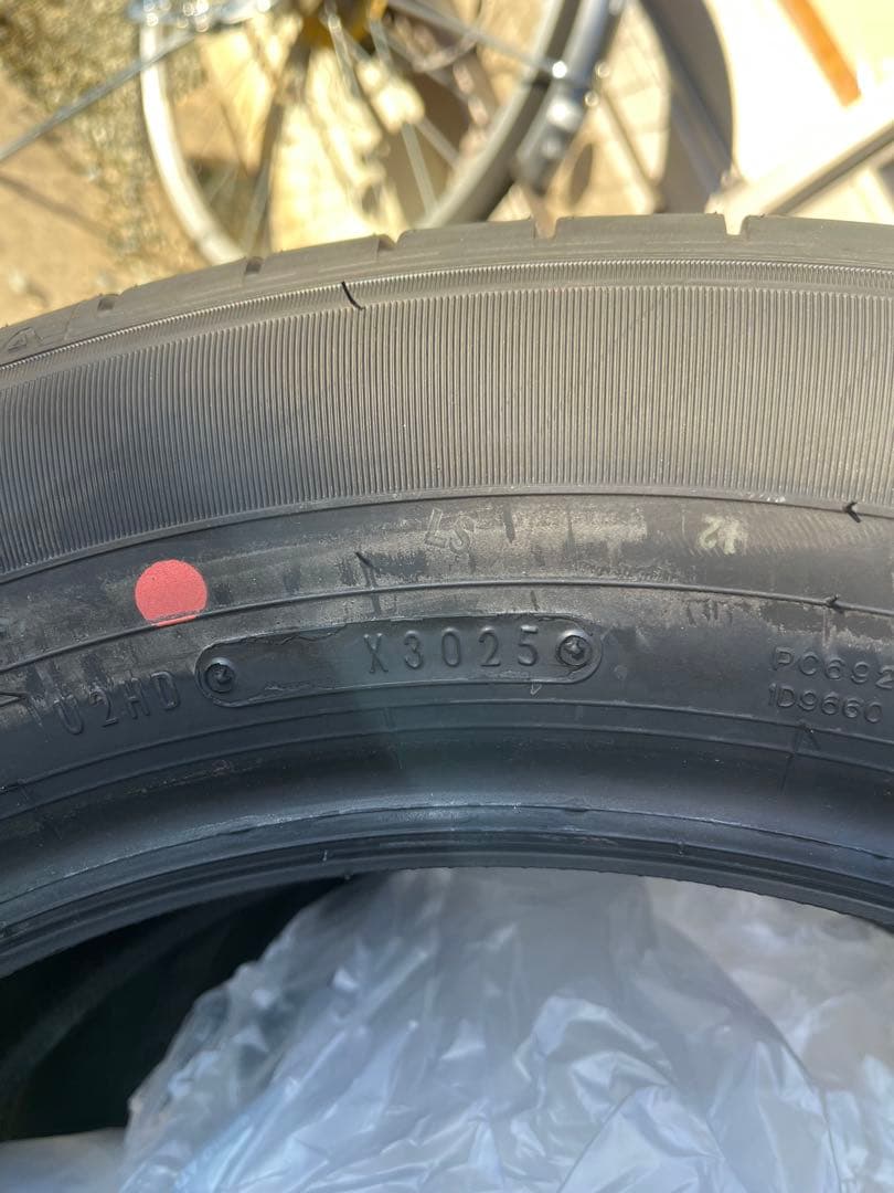 225/60R 18 ダンロップGRANDTREK 新車取外しタイヤ