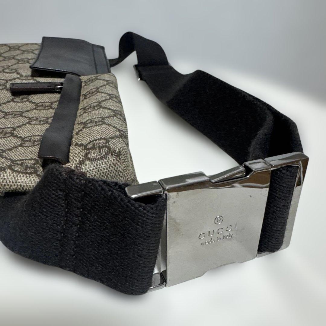 レアGucci GGパターン ボディバッグ