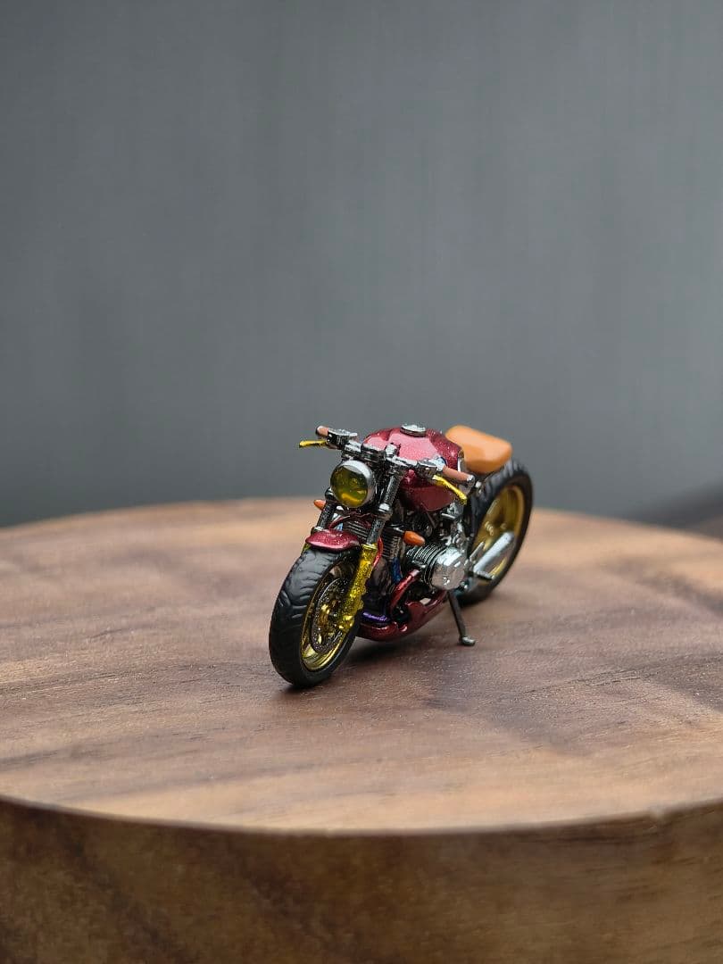1/64 カフェレーサー 風 カスタムバイクモデル（レッド）