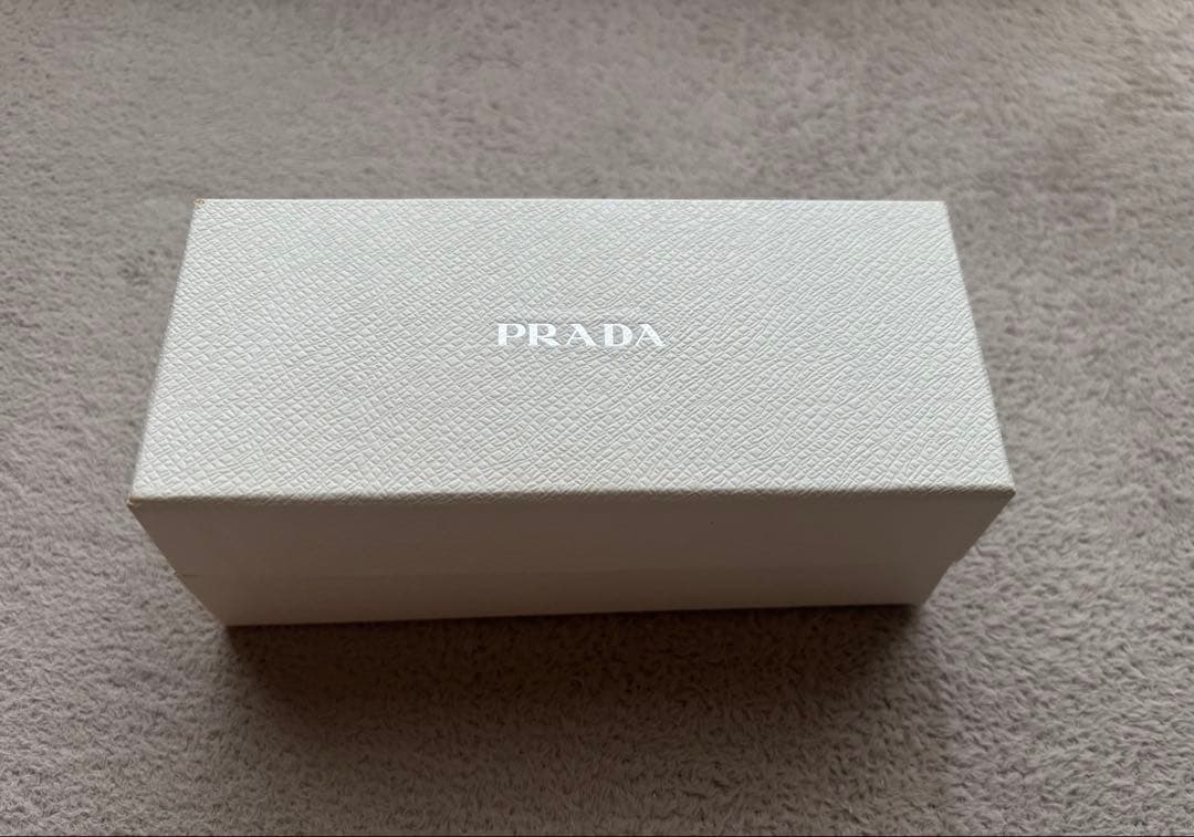 PRADA ブラウン べっ甲柄キャットアイ サングラス