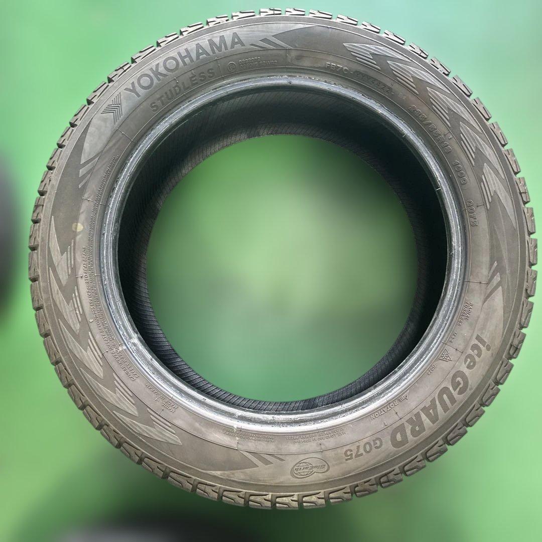 235/55R18 スタッドレスタイヤ　バリ溝