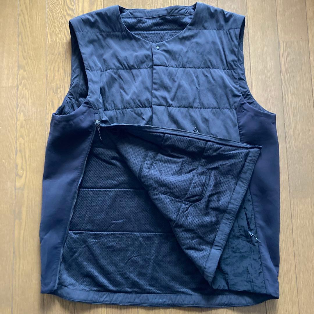ブラック 中綿入り ベスト　lululemon