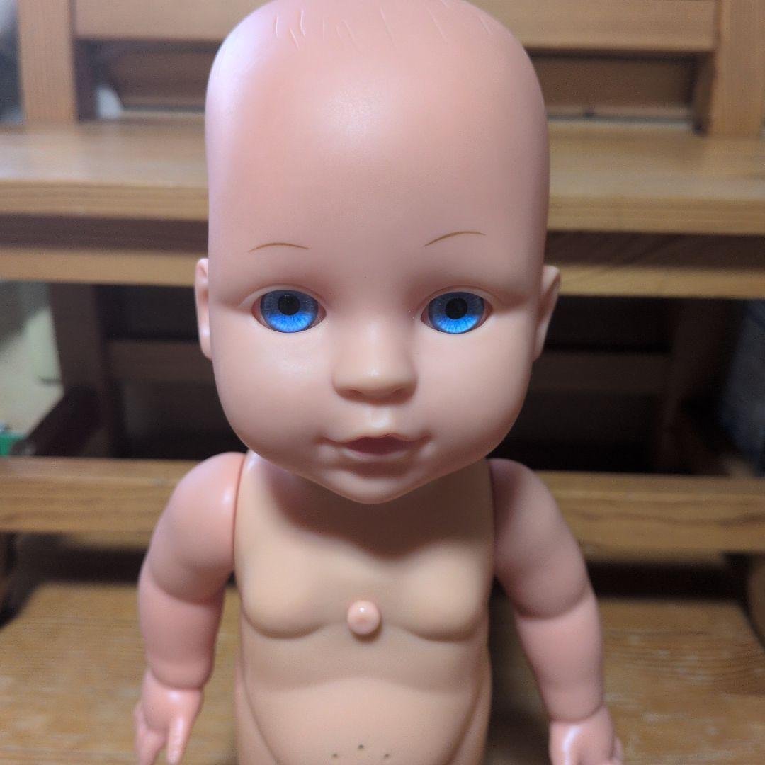 センサーで笑う、のびる、赤ちゃん ホラーハンド