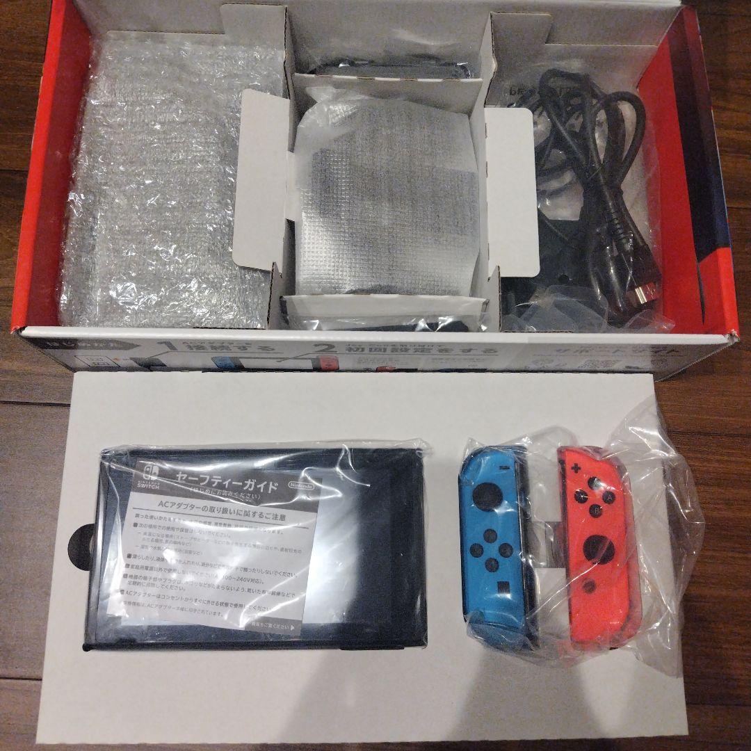 任天堂　Switch　本体