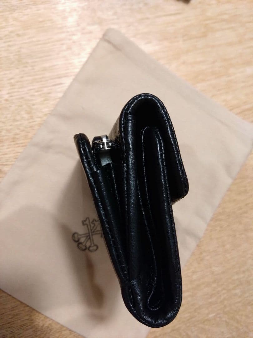 ア―ツアンドサイエンス　二つ折り財布