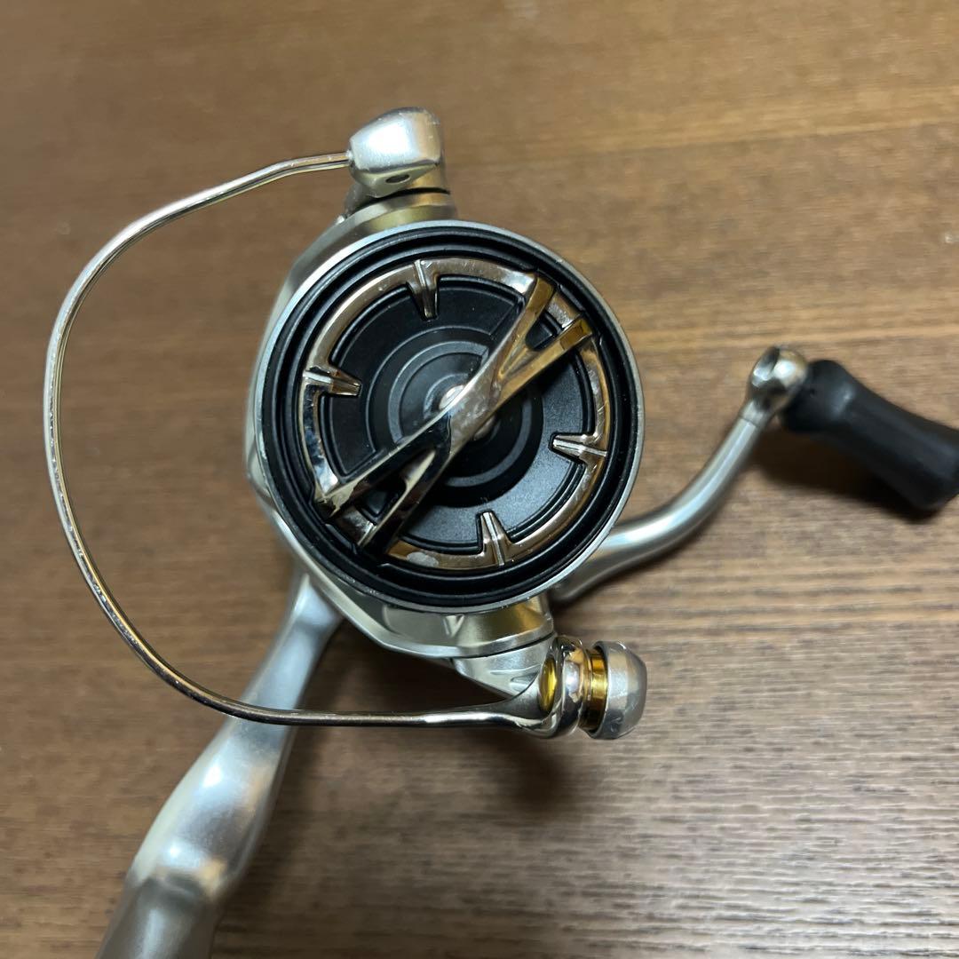 SHIMANO STRADIC 2500S スピニングリール