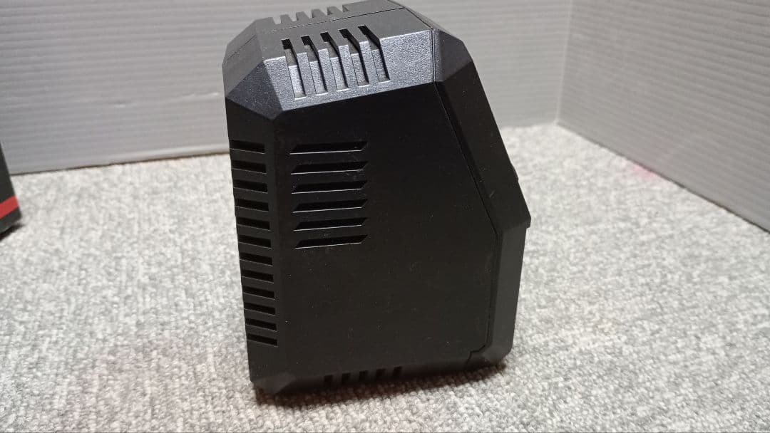 Rêve D X2 VERTICAL COMPACT ハイテック 2ポート充電器