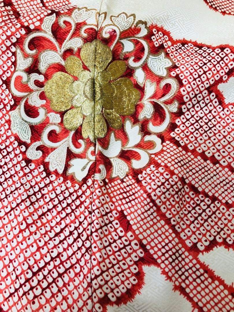 正絹振袖フルセット‼️愛らしいクリーム赤字豪華絞り⭐︎家紋柄金糸刺繍見惚れる金彩逸品