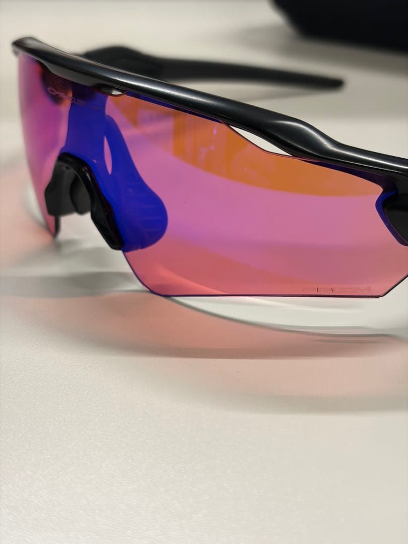 Oakley スポーツサングラス