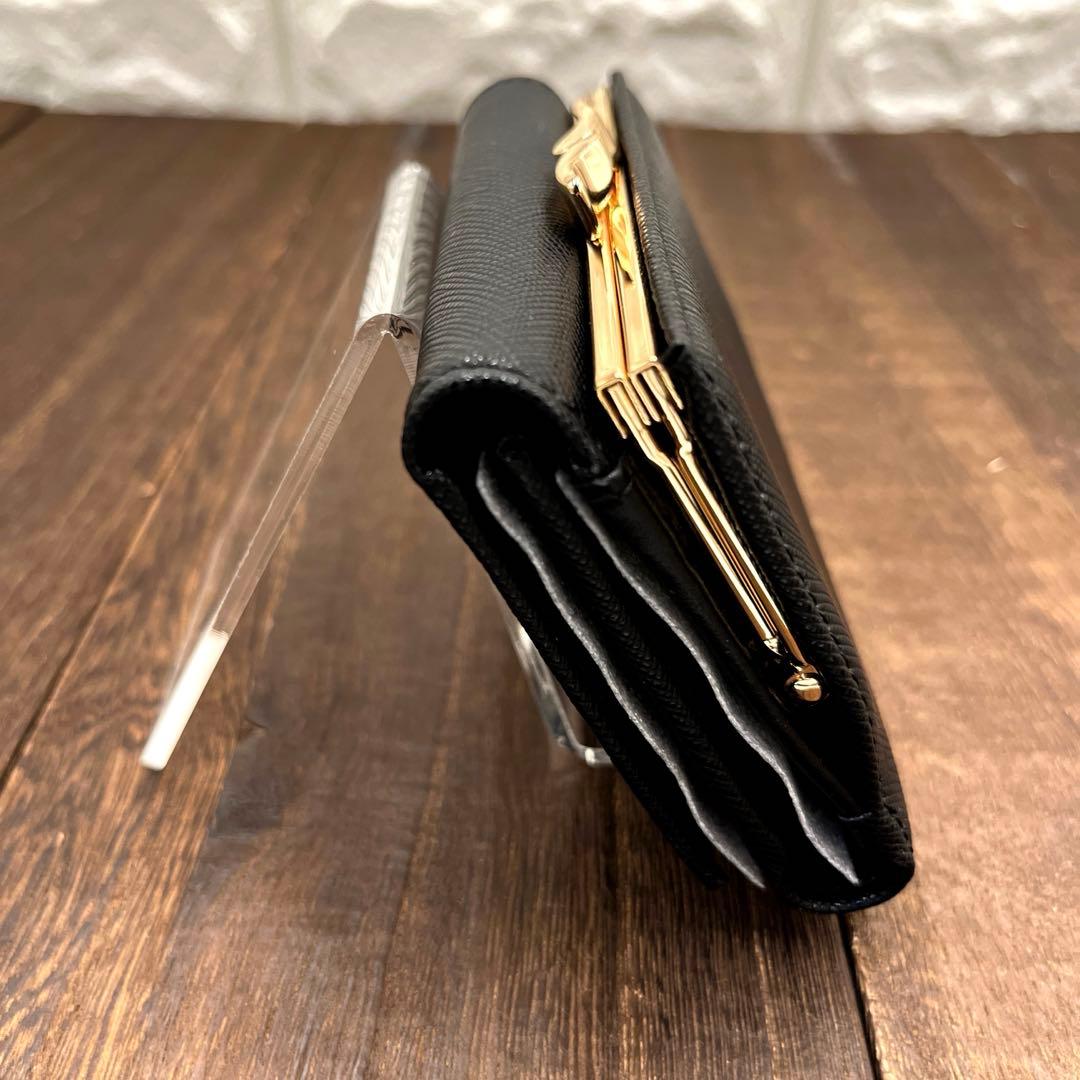 新品未使用　ヴィヴィアンウエストウッド 三つ折財布　黒　がま口