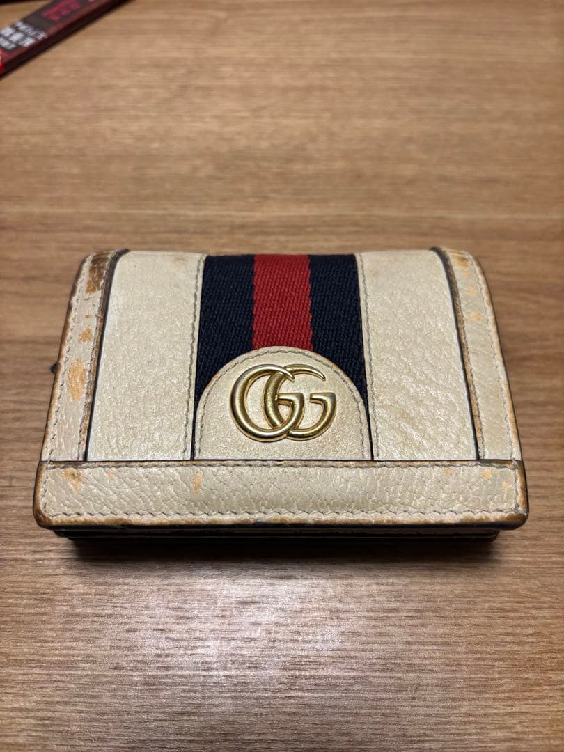 Gucci 二つ折り財布 アイボリー ストライプ
