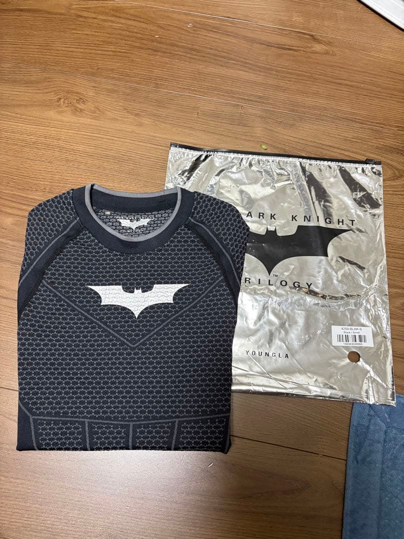 ×Batman Compression tee black S