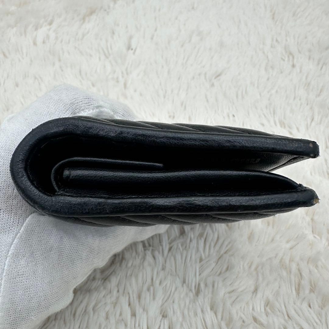 ✨人気✨ミュウミュウ　二つ折り財布　マテラッセ　キルティング　レザー　黒