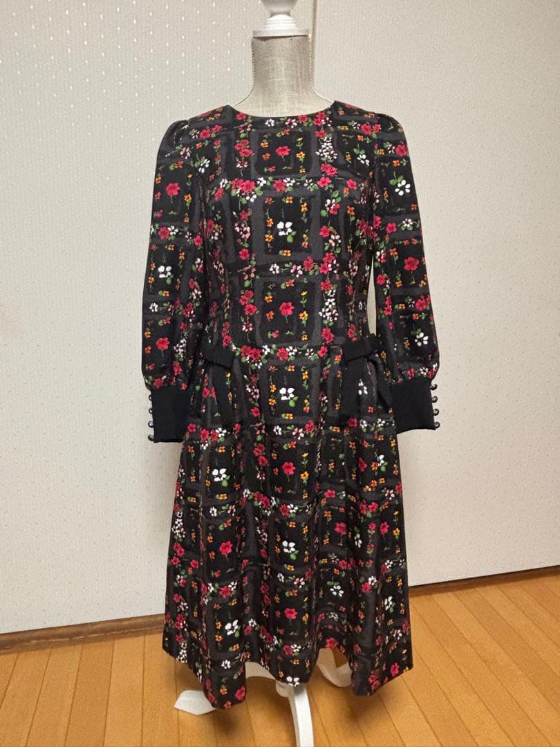 ♡エムズグレーシー♡新品同様♡サイズ40♡お花柄ワンピース♡