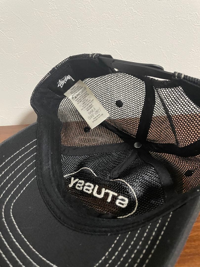 帽子 STUSSY TRUCKER CUT-OUT LEATHER SNAPBACK