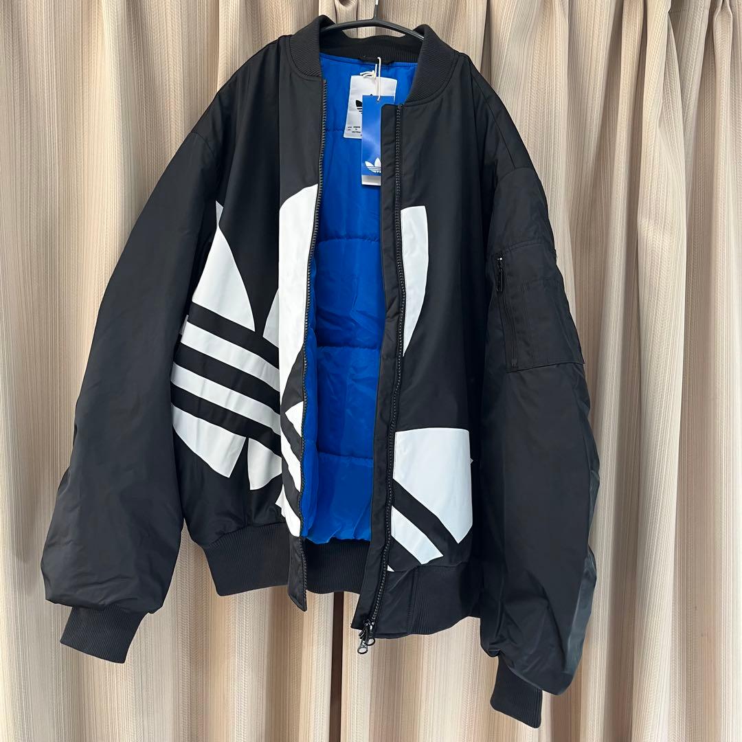 定価17600 新品　adidas originals 中綿ジャケット　ブルゾン