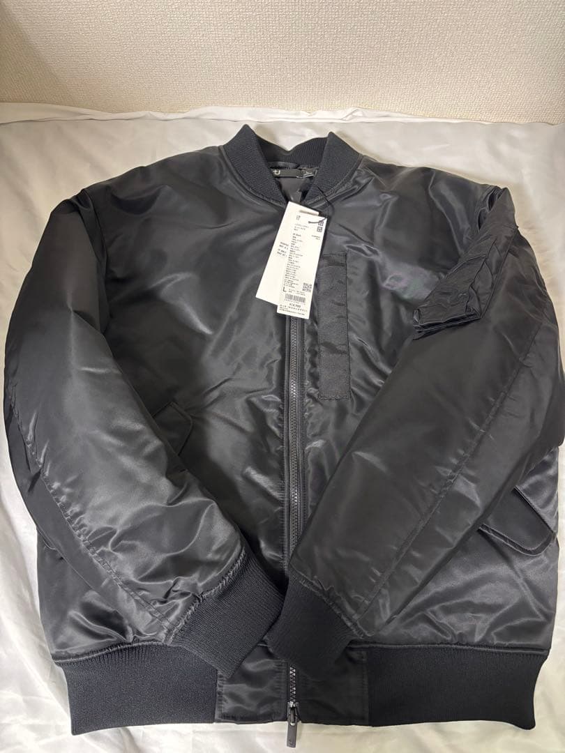 新品 サイズL +Jハイブリッド ダウンオーバーサイズMA-1 ユニクロ　黒