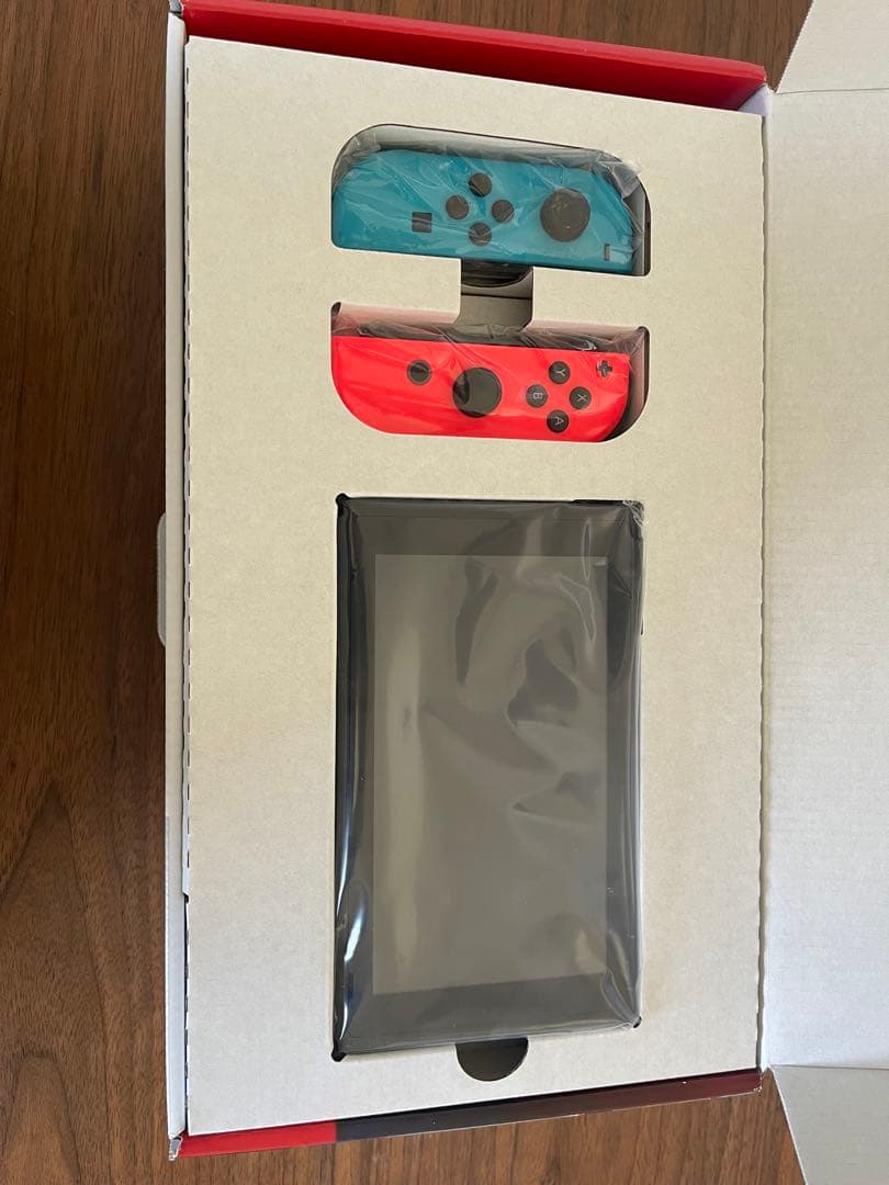 任天堂 Switch 箱あり 純正ポーチ付
