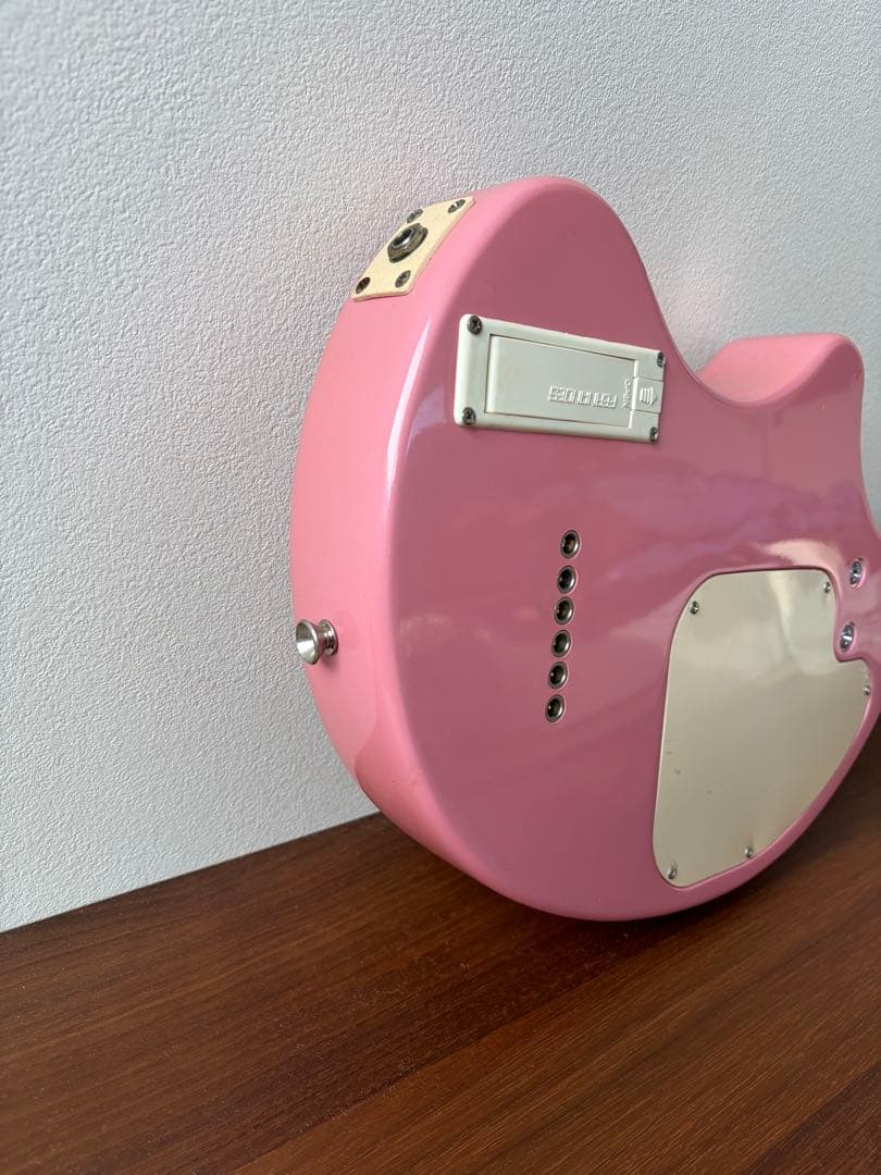 美品 希少 ハローキティ ZO-3 アンプ内蔵エレキギター 音出し確認済み