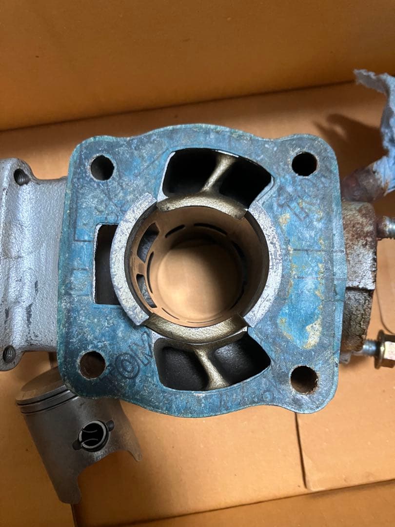 nsr50 前期　シリンダー　Bサイズ　純正ピストン付き