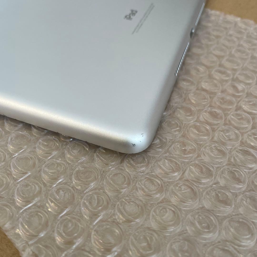 Apple iPad 第6世代 32GB シルバー