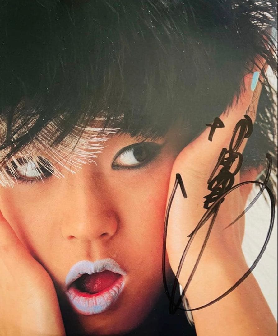 貴重/美品 直筆サイン付き 中森明菜さん12inchシングル 赤い鳥逃げた1枚①