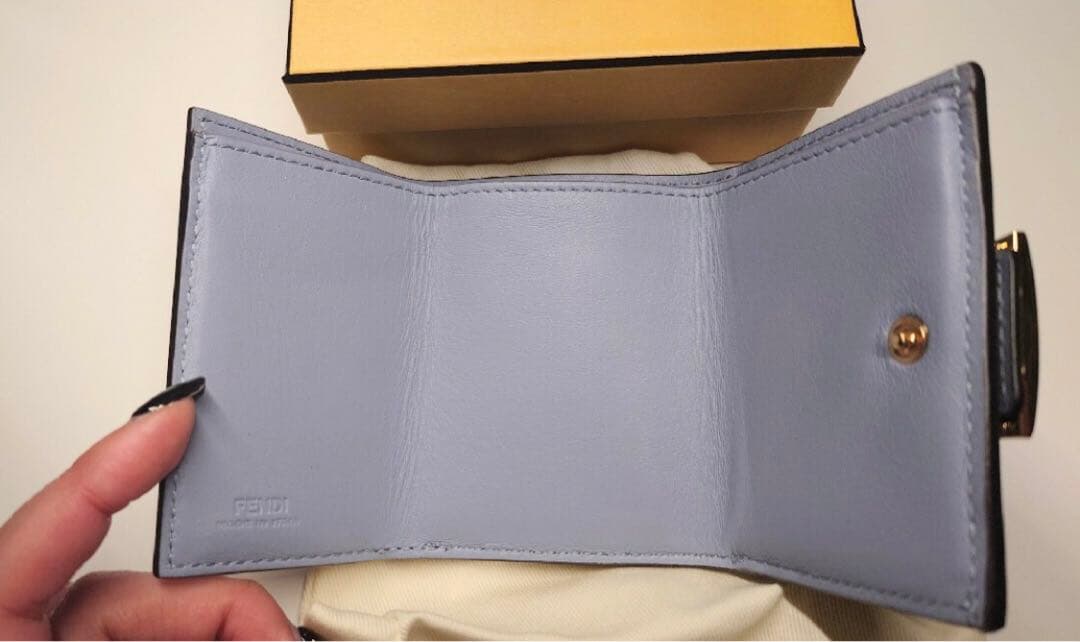 美品◆フェンディ ブルー 三つ折り財布 箱付き　ミニ財布　コンパクト