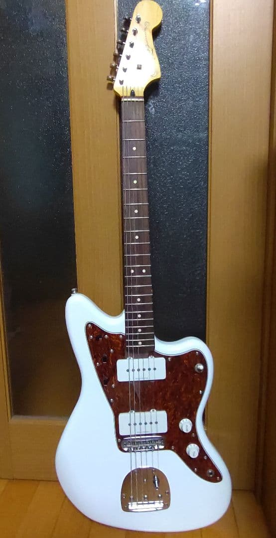 Squier Jazzmaster ホワイト　美品　おまけ付き