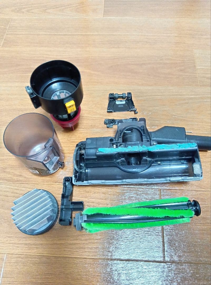 SHARPコードレス掃除機 バッテリー2個付きでお得です！