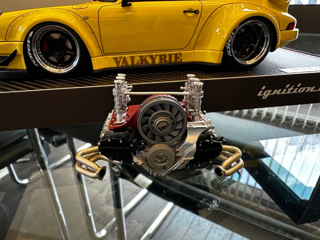 RWB930 ignition Model 1/18 エンジン付き