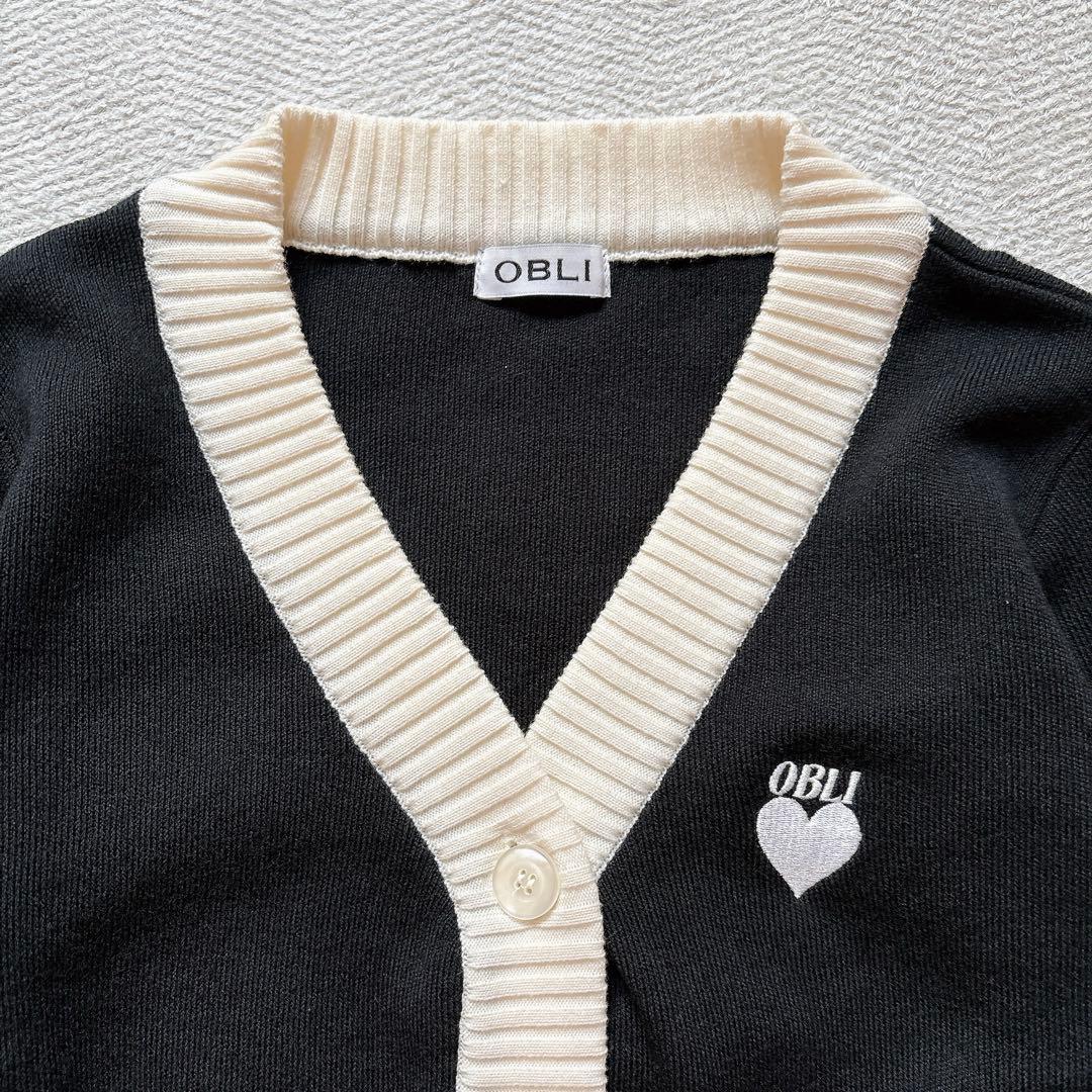 美品✨OBLI オブリ　ハート刺繍　バイカラー　ニットカーディガン