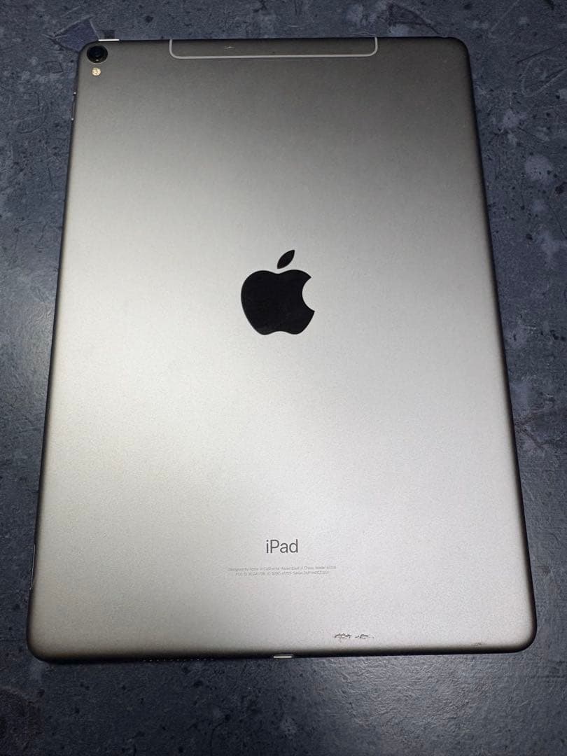 iPad Pro 10.5インチ Wi-Fiモデル 64GB（スペースグレイ）