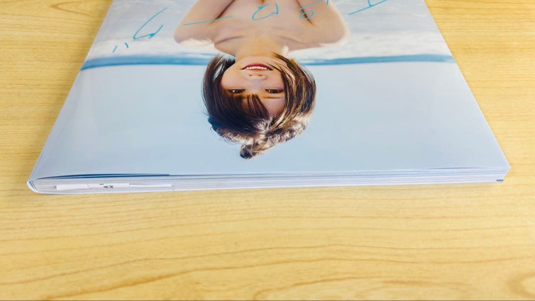 m*x様 直筆サイン入り えなこ写真集『エピローグ』(写真2枚付き)