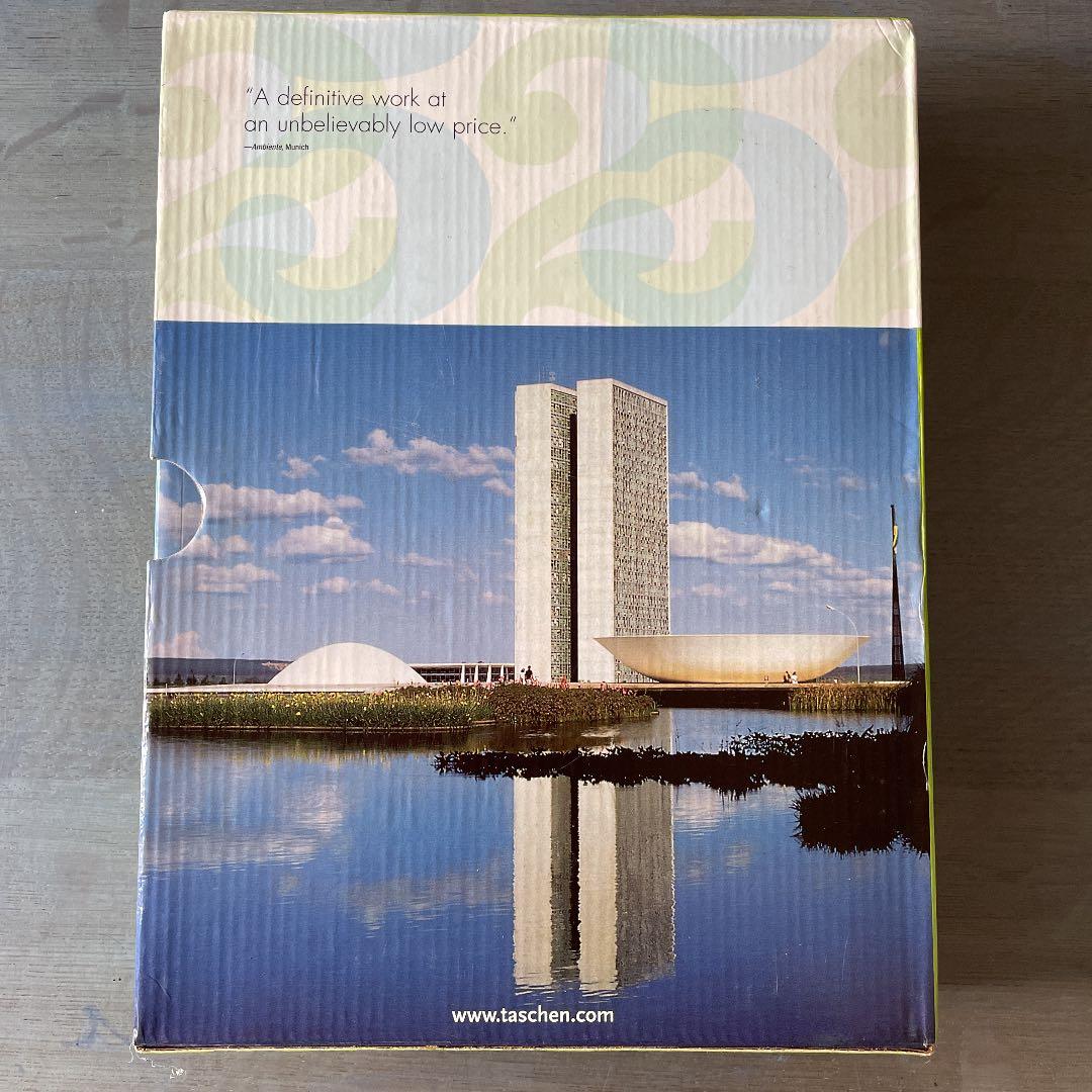Architecture in the 20th Century 2冊組　中古