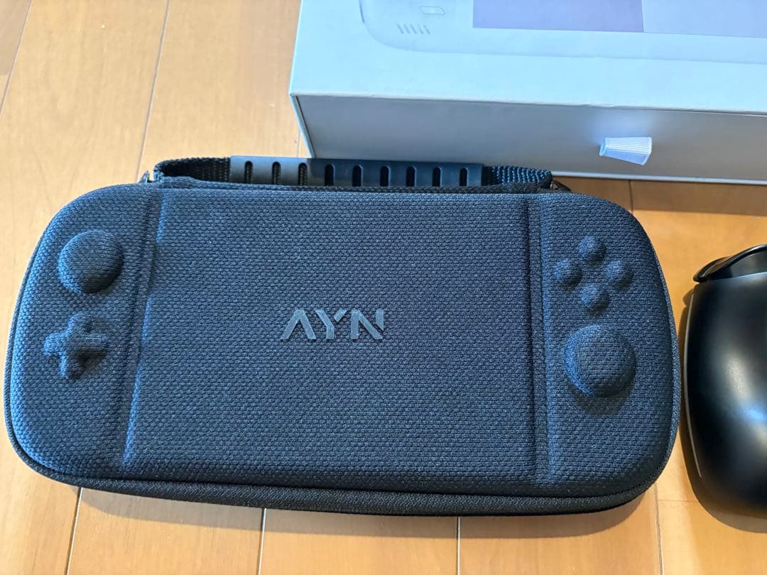 AYN Odin2 Base ケース付き