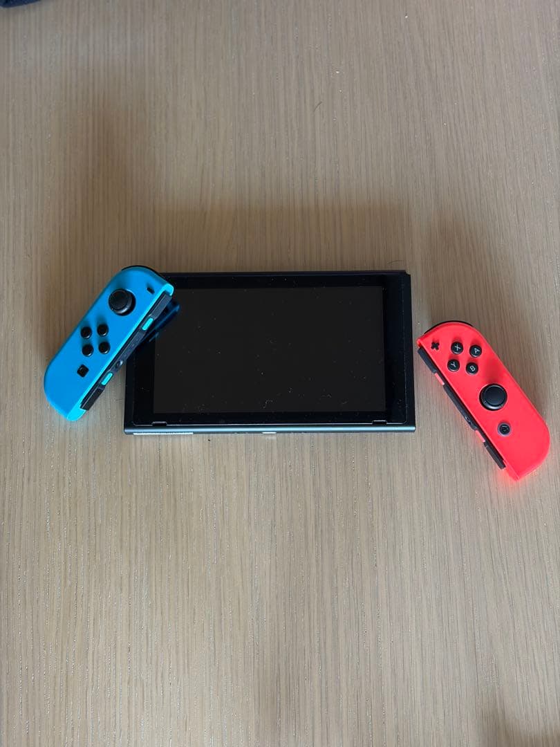 s*a様 Nintendo Switch 本体 青/赤