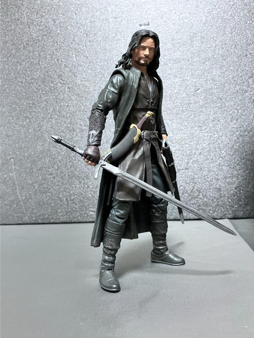 【新品未開封】『アラゴルン』ロードオブザリング 荒武者系アクションフィギュア