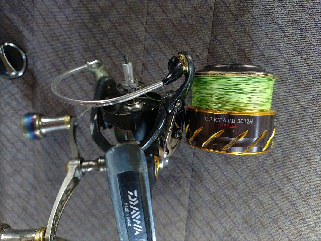 DAIWA スピニングリール ブラック/グリーン