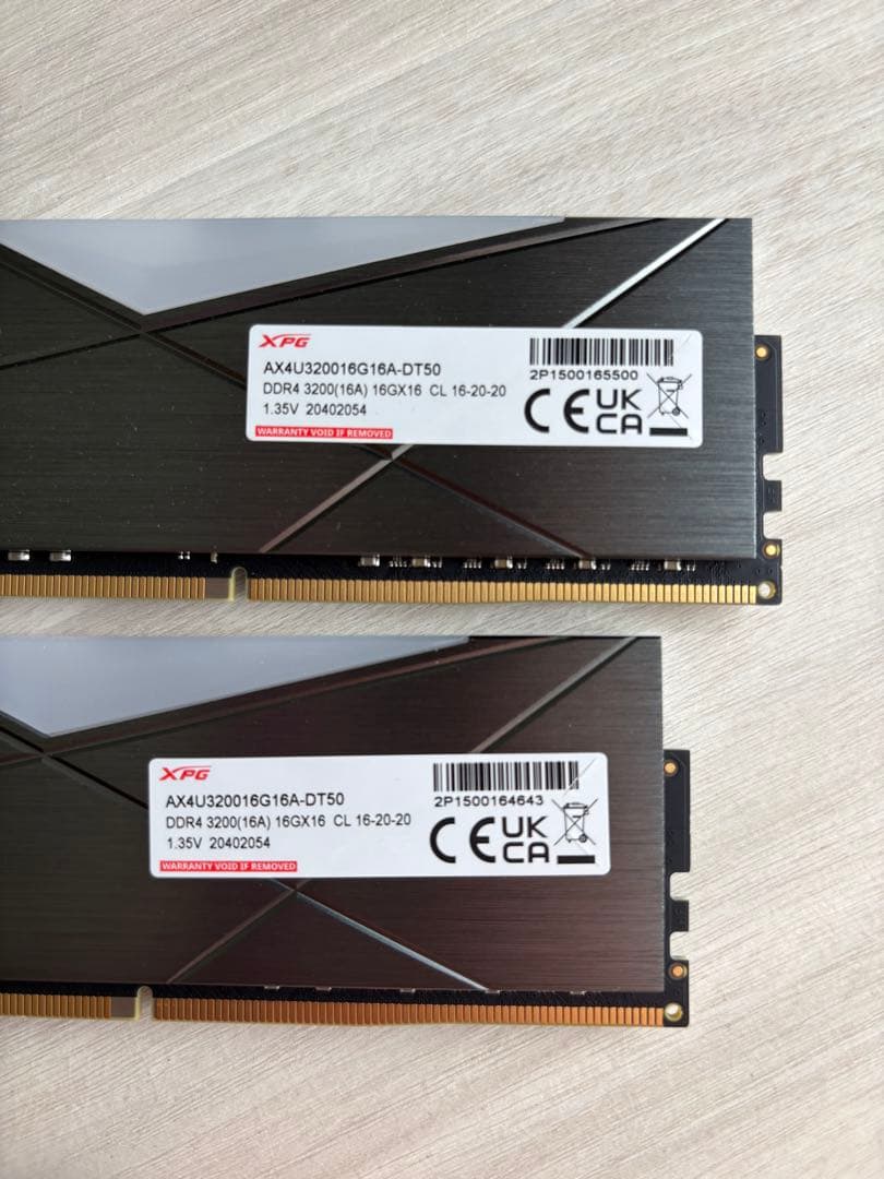 メモリー XPG DDR4 D50 RGB 32GB (2x16GB) 3200