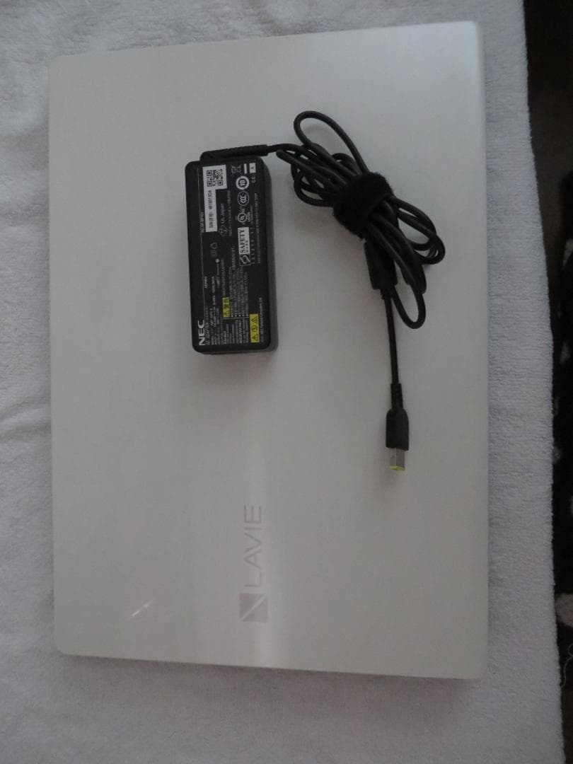 NEC LAVIE 15.6インチ ノートPC