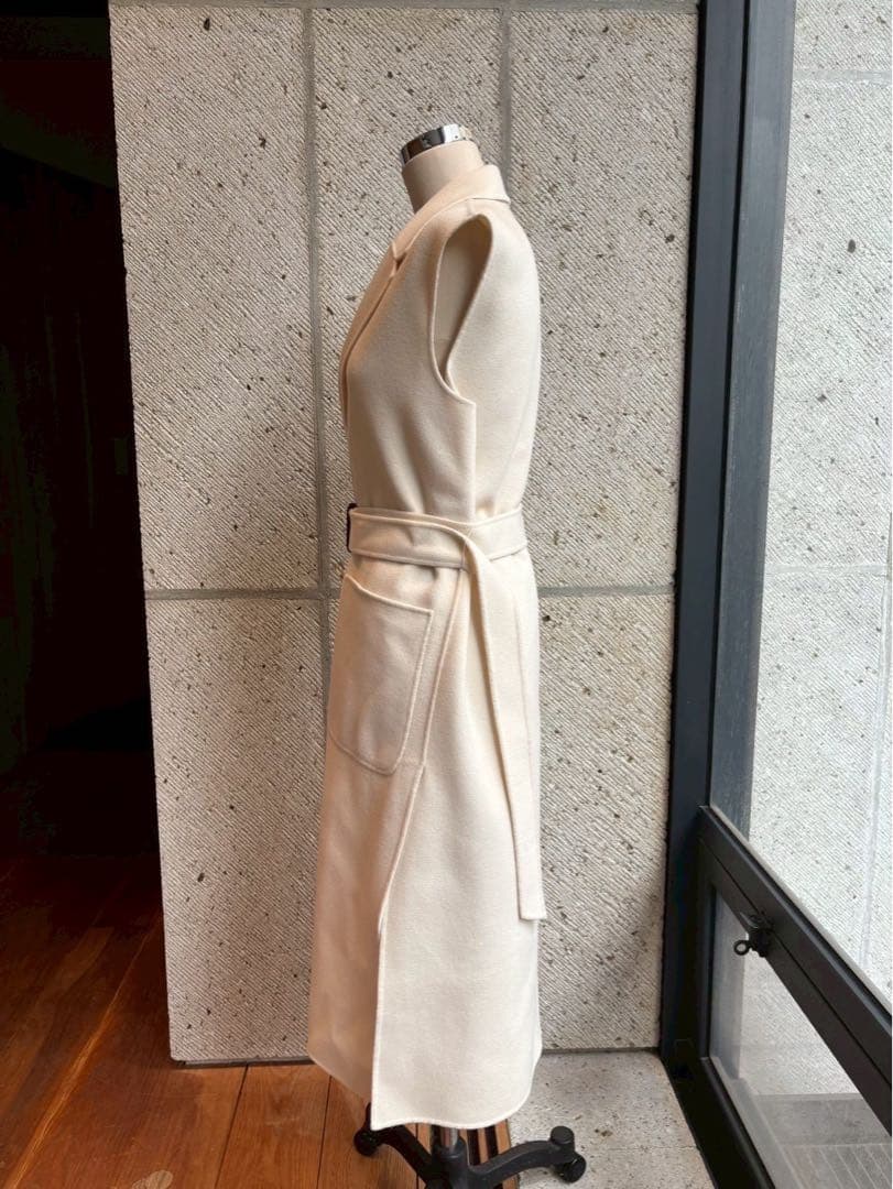 【新品未使用】MaxMara 膝丈コート