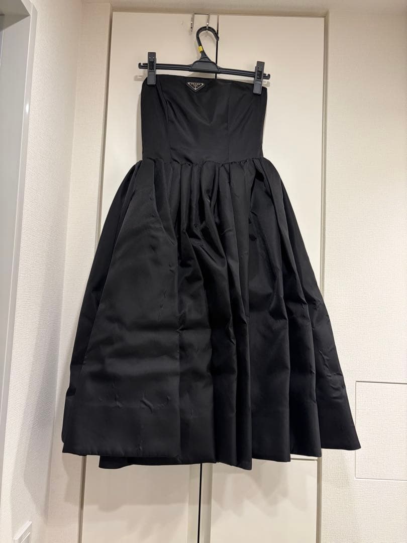 プラダ　PRADA Re-Nylon　現行ワンピース　プラダふんわりワンピ