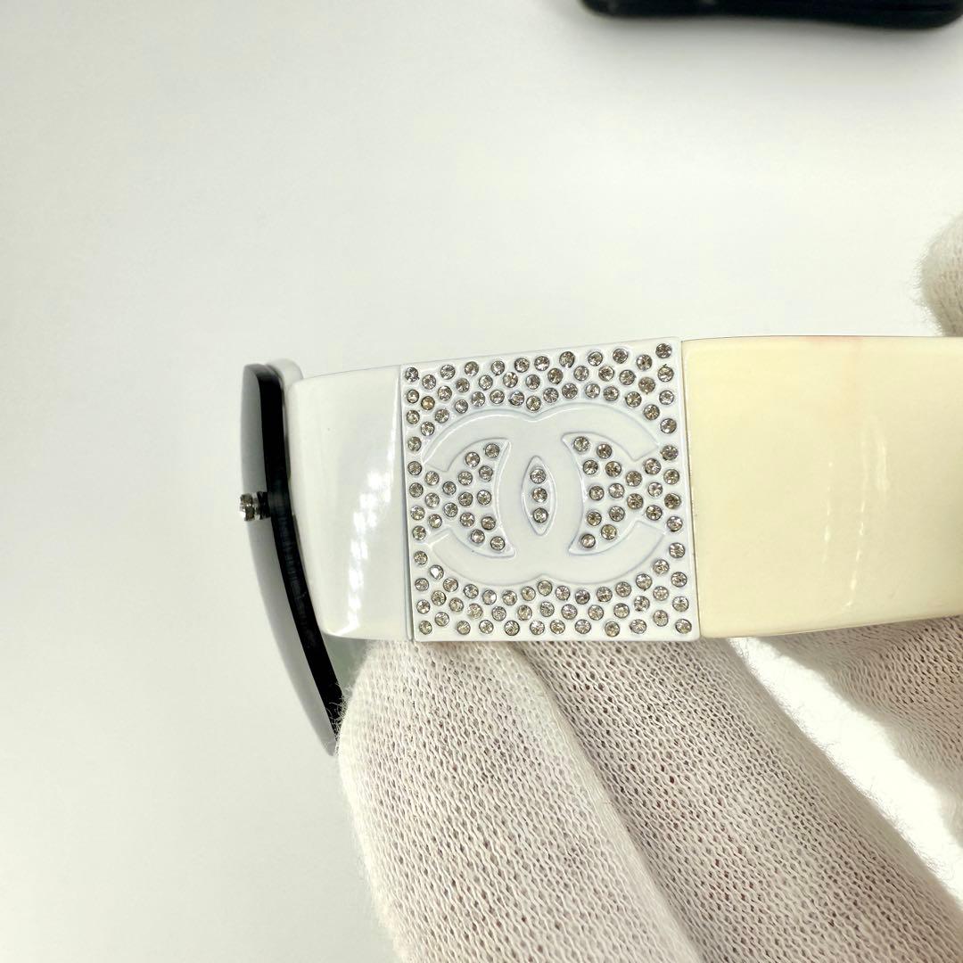CHANEL サングラス 4117 ココマーク ラインストーン リムレス 白