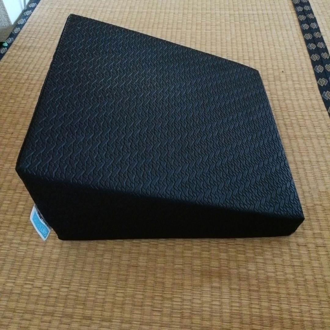 フレックスクッション三角形　Flexcushionブラック