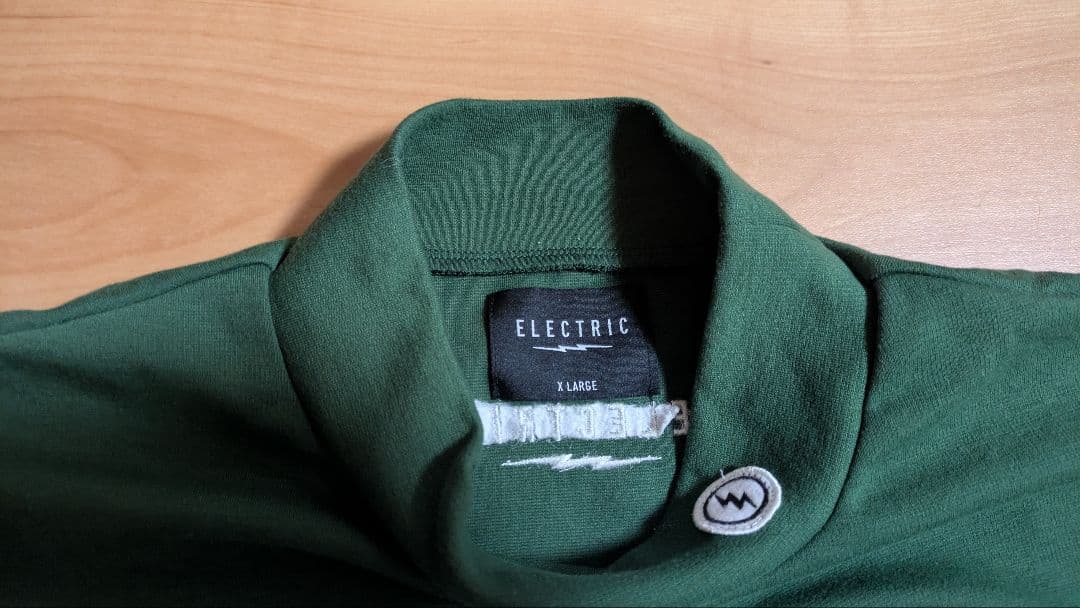 BEAMS GOLF×Electric GOLFモックネックシャツ
