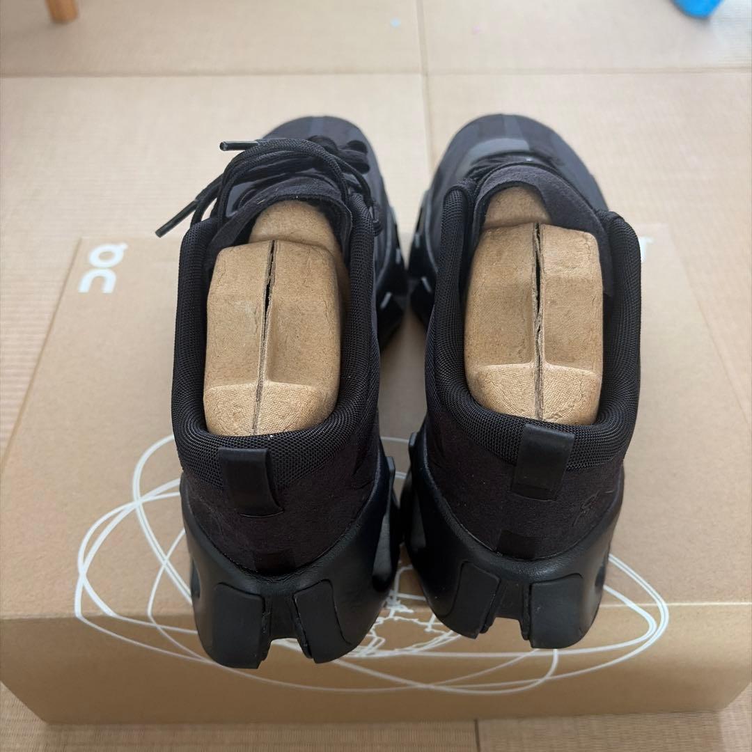 KITH ×On スニーカー