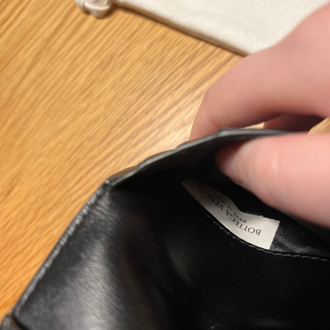 BOTTEGA VENETA ブラックレザー 二つ折り財布