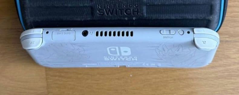 任天堂 スイッチライト本体 ザシアン.ザマゼンタ ジャンク品
