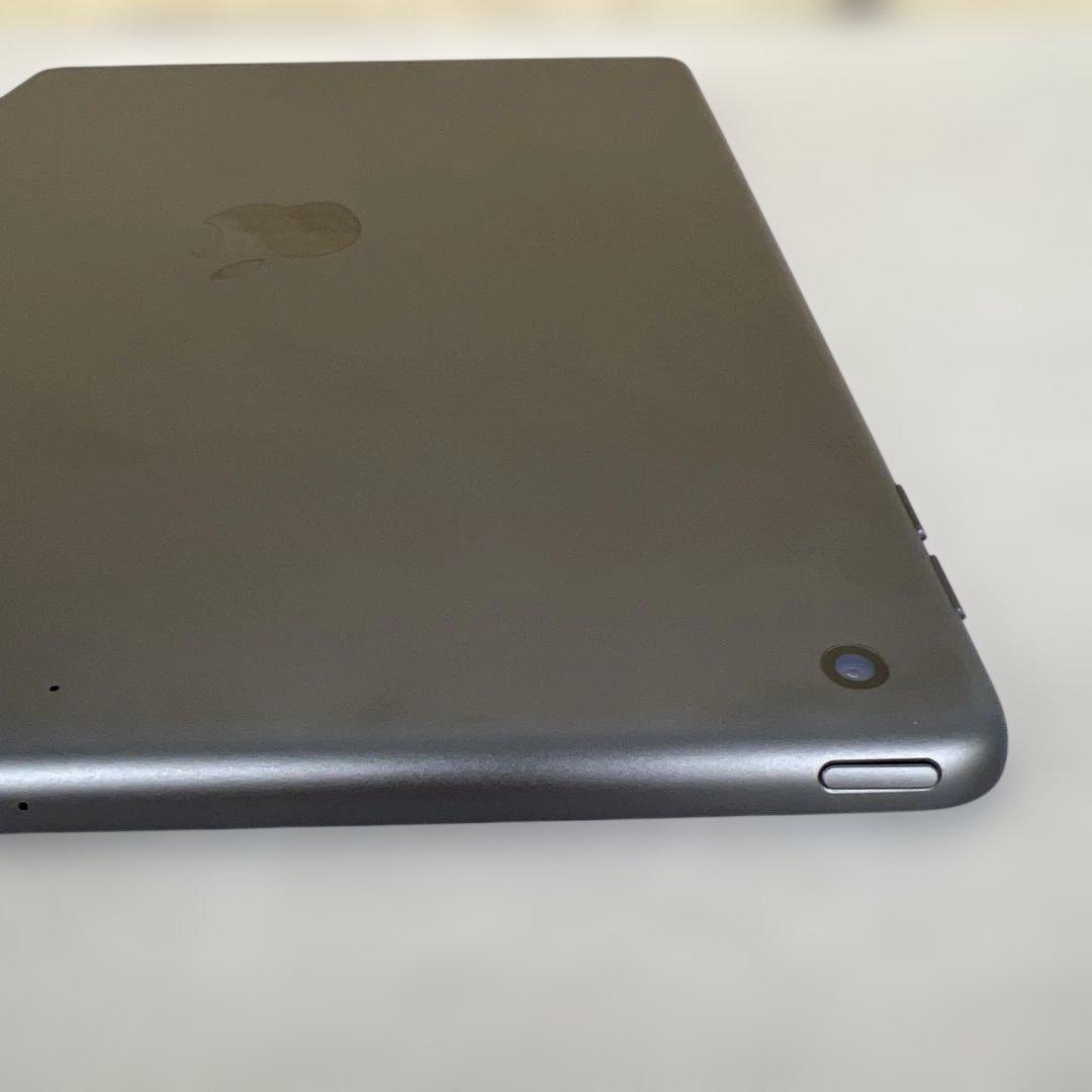 603095Apple iPad 第８世代Wi-Fi 32GB スペースグレイ