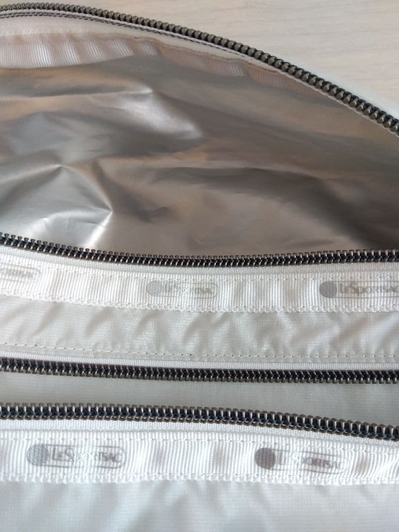 美品　レスポートサック　ESSENTIAL BELT BAG